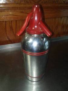 Vintage Seltzer Bottle � Excellent Working.
