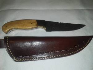 New Wood Handled Etched Knife � Long Sheath
