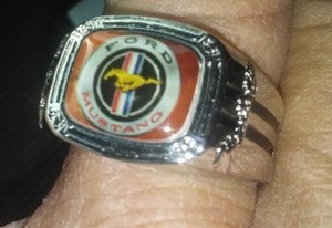 Man�s Ford Mustang Ring
