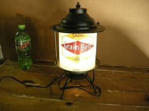 lot 65 image: Vintage Grain Belt Electric Light