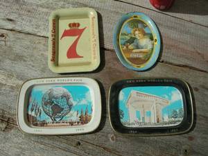 lot 78 image: Vintage Worlds Fair - Coke - Seagrams Tip Trays
