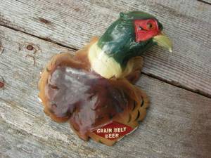 lot 84 image: Vintage Grain Belt Beer Chalkware Pheasant Rooster