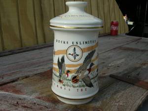 lot 109 image: Vintage Ducks Unlimited Decanter