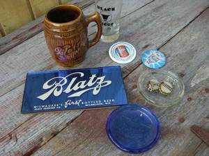 lot 110 image: Vintage Blatz - Glueks Beer Collectibles