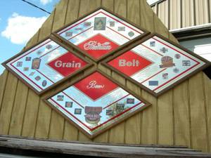 lot 66 image: Absolutely Amazing Grain belt 4pc Mirrored Sign Set