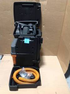 lot 2 image: 11 Gal. 6.5-Peak HP Smart Cart WetDry Shop Vacuum with Fine Dust Filter &nbspin good condition 