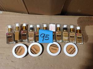 lot 95 image: COVERGIRL Vitalist Healthy Powder, 745 Warm Beige &nbspin good condition 