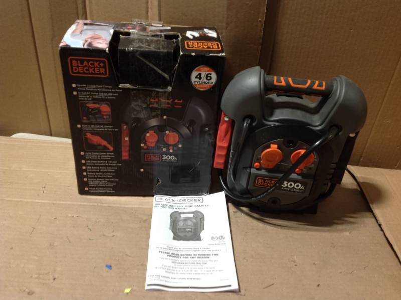 BLACK DECKER 600 300 Amp Jump Starter Box w USB J312B in good