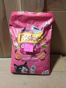 Friskies Dry Cat Food Gravy Swirlers 22 lb. Bag&nbsp&nbspin good condition&nbsp