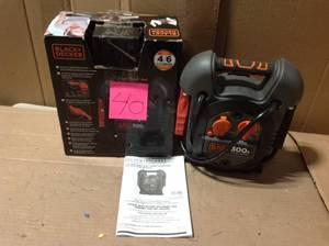 BLACK  DECKER 600300 Amp Jump Starter Box wUSB (J312B)&nbsp&nbspin good condition&nbsp