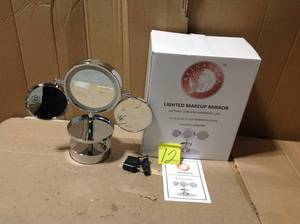 lot 12 image: Belvadora Magnifying Vanity Makeup Mirror with Lights &nbspin good condition 