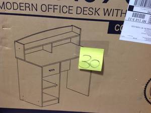 lot 30 image: 41 in. Rectangular Oak 1 Drawer Writing Desk with Hutch &nbspin good condition 