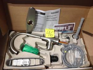 lot 45 image: Essie ToucEssie Touchless 1-Handle Pull-Down Sprayer Kitchen Faucet with MotionSense Wave and Power Clean in Spot Resist Stainless &nbspin good condition 