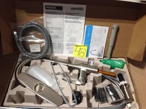 lot 48 image: Milton SinglMilton Single-Handle Pull Down Sprayer Kitchen Faucet with Reflex and Power Clean Attachments in Spot Resist Stainless &nbspin good condition 