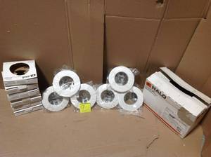 lot 92 image: Halo 300P, 6 Trim Open - Socket Supporting White, Pack of 6