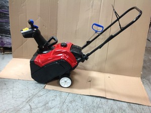 lot 101 image: Toro Power Clear 518 ZE 18 in. Single-Stage Gas Snow Blower in good conditions