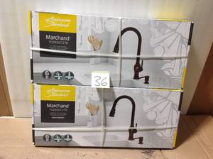 lot 36 image: Marchand Single Handle Pull-Down Sprayer Kitchen Faucet in Legacy Bronze in good condition 