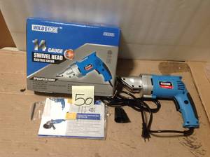 lot 50 image: Wild Edge Electric Metal Shear, 5.0 Amp Variable Speed Swivel Head 14 Gauge Head 14 Gauge in good condition 