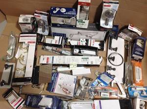 lot 53 image: BIG MIX LOT OF BATH ACCS. & MISC. 