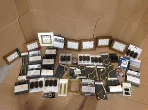 lot 72 image: ASSORTED MIX LOT OF  MISC.  COSTUMER RETURNS 