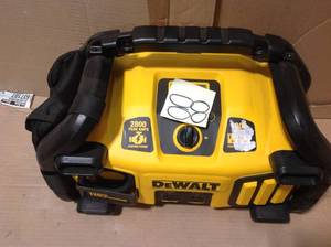 lot 88 image: DEWALT 2800 Peak Amp Jump Starter 1000-Watt Power Inverter with Digital  Compressor in good condition 