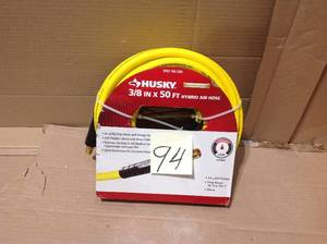lot 94 image: Husky 38 in. x 50 ft. Hybrid Air Hose in good condition 