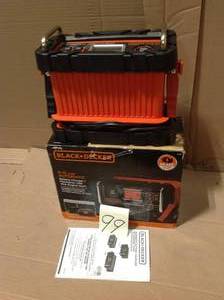 lot 99 image: BLACKDECKER 15 Amp Battery Charger with 40 Amp Engine Start in good condition 