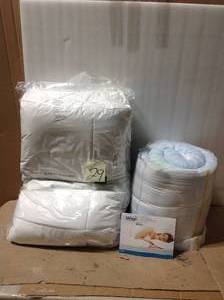 lot 29 image: Sleep Innovations 4-Inch Dual Layer Mattress Topper - Gel Memory Foam and Plush in good condition 