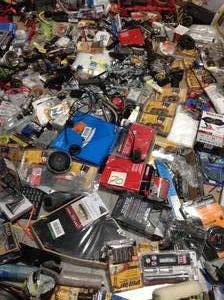 lot 70 image: BIG LOT OF MIX ITEMS OF TOOLS, HARDWARE, PERSONAL ITEMS AND MISC