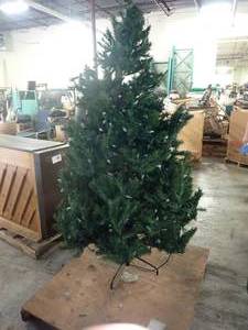 fake christmas treee w lights (untested)