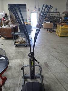 bowflex machiene (do not know if everything is included)