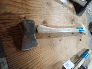 2 axes