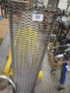 large platform grate for use next to machines. has grip surface for anti slip