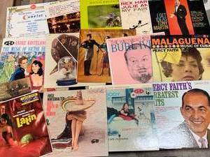 lot 14 image: Lot of 15 Vintage Record Albums
