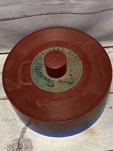 lot 28 image: Vintage Record Nest Album Carrier with Records