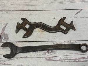 lot 33 image: Antique IH International Harvester HE911 Wrench & Vintage Wrench
