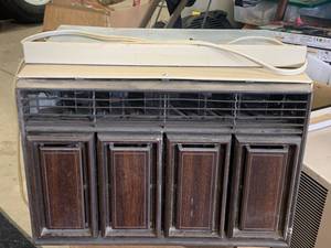 lot 41 image: Kenmore 5000 BTU Air Conditioner