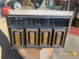 lot 42 image: Kenmore 5000 BTU Air Conditioner