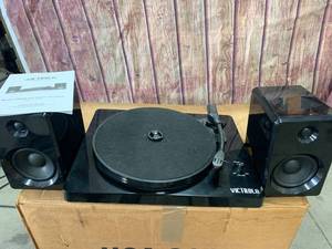 lot 46 image: Victrola Bluetooth Turntable Record Player