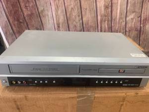 lot 52 image: 4 Head DVD  VHS Player