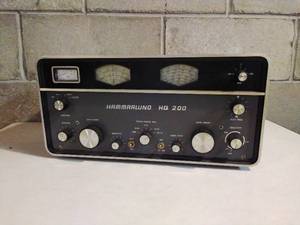 lot 3 image: Hammarlund HQ 200 Universal Ham Radio Receiver
