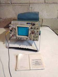 lot 5 image: Tektronix 465 Oscilloscope