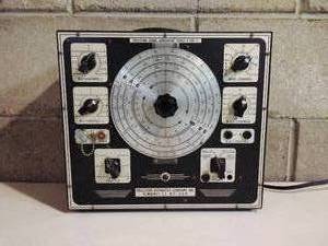 lot 21 image: Precision Signal Generator Series 200 -C