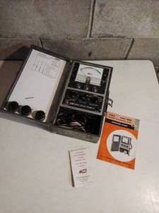 lot 38 image: Hammarlund HQ 200 Universal Ham Radio Receiver