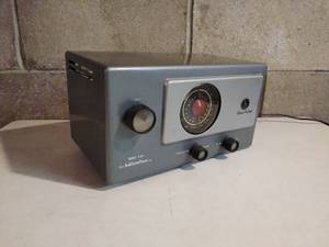 lot 39 image: Hallicrafters Model S-94 Civic Patrol Receiver