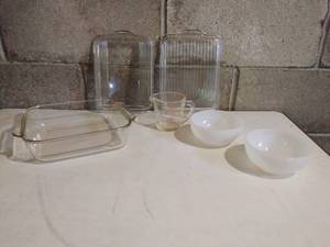 lot 56 image: Collection of Vintage Glassware