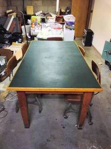 lot 57 image: Vintage Oak Library-Style Table