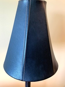lot 6 image: Tall Floor Lamp