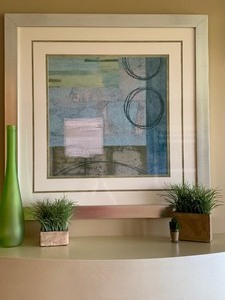 lot 18 image: Home Decor Lot