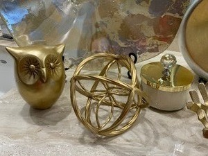 lot 32 image: Gold Accented Home Decor